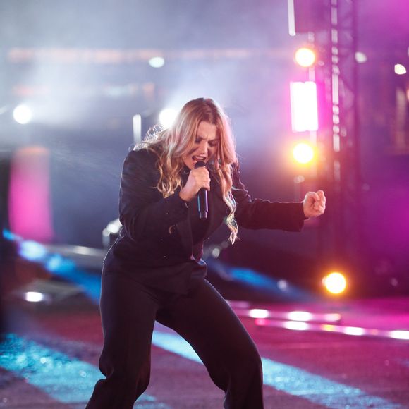 Exclusif - Santa - Tournage de l'émission "La grande soirée du 31 décembre de Paris" au Musée du Quai Branly à Paris, diffusée le 31 décembre sur France 2
© Christophe Clovis / Bestimage