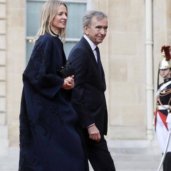 Delphine Arnault, PDG de Dior et son père Bernard Arnault, PDG de LVMH - Arrivée des invités au dîner d'Etat en l'honneur du président chinois Xi Jinping et de sa femme la Première Dame Peng Liyuan au palais présidentiel de l'Elysée à Paris, France, le 6 mai 2024. Stéphane Lemouton / Bestimage