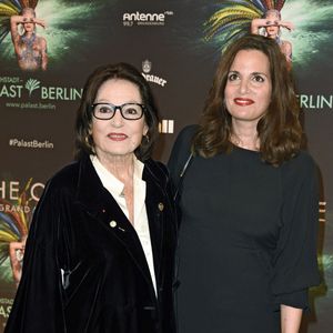 Nana Mouskouri et sa fille Lenou (Hélène Petsilas) - Première de "The One Grand Show" à Berlin, Allemagne, le 6 octobre 2016. © Future-Image/ZUMA Press/Bestimage