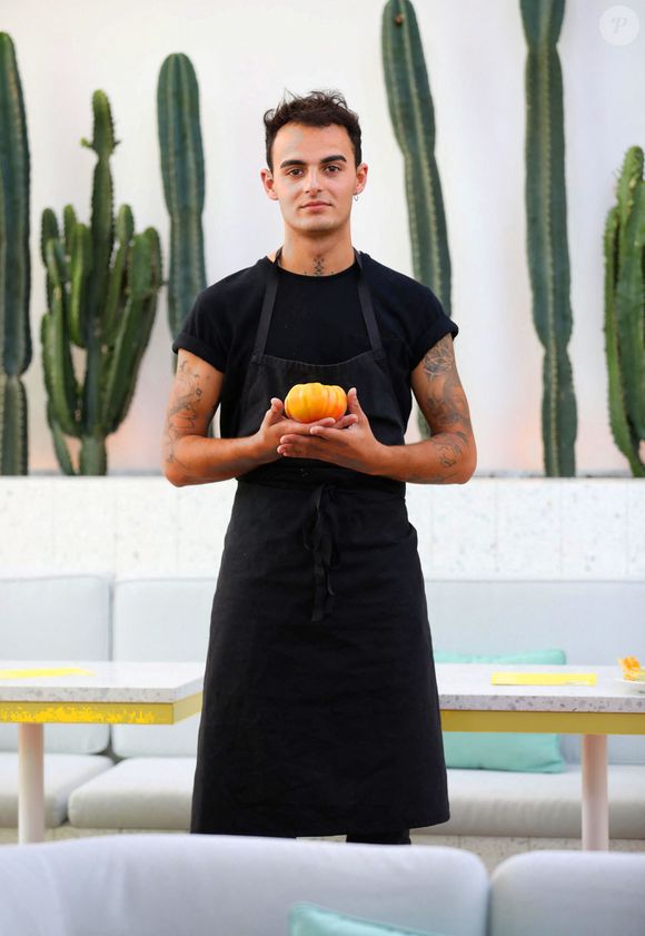 Exclusif - Rendez-vous avec le chef Diego Alary (Top Chef) le 10 juillet 2020.

© Luc Boutria / Nice Matin / Bestimage