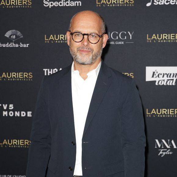 Maurice Barthélemy - Photocall de la 31ème cérémonie des Lauriers de l'audiovisuel au théâtre Marigny à Paris le 10 février 2026. © Coadic Guirec/Bestimage