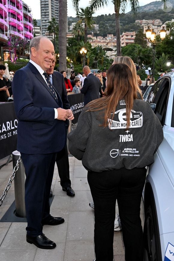 Camille Gottlieb, la fille de la princesse Stéphanie et de Jean Raymond Gottlieb, est au départ du 9ème E-Rallye de Monte-Carlo, en tant que co-pilote de son amie Margaux Grundstein au volant d'une volvo, sur la place du Casino à Monaco, le 15 octobre 2025. © Bruno Bebert / Bestimage