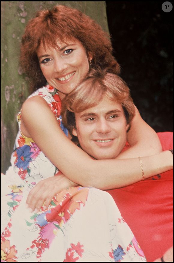 "Un divorce, ce n'est jamais facile. Après, les choses rentrent dans l'ordre, et l'affection et le respect rentrent en ligne de compte. Tous les artistes ont ce problème là."

Archives : François Valery et Nicole Calfan. Bestimage.