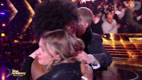 Mais aussi avec Sting. Charles avait confié qu'il aurait préféré affronter Marine en finale. 


Charles et Marine dans la demi-finale de la Star Academy 2024, le 11 janvier 2025 sur TF1