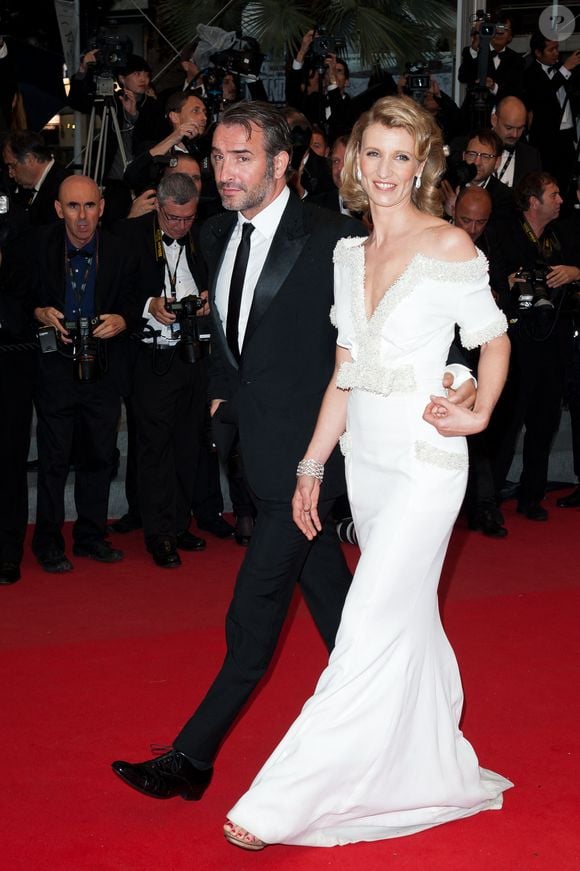 Jean Dujardin et Alexandra Lamy arrivent à la cérémonie de clôture et à l'avant-première de 'Thérèse Desqueyroux' lors du 65ème Festival de Cannes le 27 mai 2012 à Cannes, France. Photo by Genin-Guignebourg/ABACAPRESS.COM