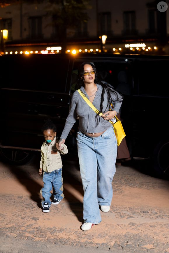 Rihanna se rend au restaurant César à Paris, le 28 juin 2025. 

Photo : Tiziano Da Silva / Bestimage