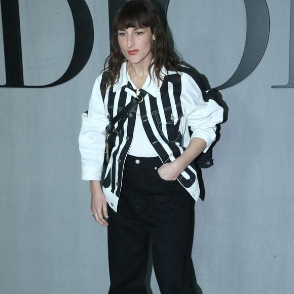 Juliette Armanet - Célébrités au Défilé de Mode Dior, Prêt-à-porter Automne / Hiver 2025-2026 dans le cadre de la Fashion Week de Paris, France, le 04 Mars 2025. 

© Bertrand Rindoff / Bestimage