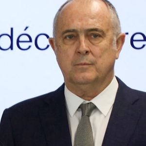 Il s'agit du ministre d'Etat Didier Guillaume

Exclusif - Didier Guillaume, ministre d’état de Monaco, Camille Gottlieb (présidente de Be Safe Monaco, Association Monégasque de lutte contre
la consommation d’Alcool au volant) - Conférence de presse sur la sécurité routière à Monaco le 16 décembre 2024.  © Jean-François Ottonello / Nice Matin / Bestimage