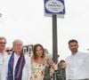Jeudi 20 août, elle a inauguré une place à son nom à Angoulême.

Laura Smet, accompagnée des délégués généraux du festival FFA, Marie-France Brière et Dominique Besnehard, ancien agent de l'actrice et ami de longue date, et du maire d'Angoulême Xavier Bonnefont, inaugure la place en hommage à sa mère Nathalie Baye devant le cinéma CGR: au niveau du 30 rue Saint Roch, à Angoulême, France, le 20 août 2026 © Jean-Marc Lhomer/Bestimage