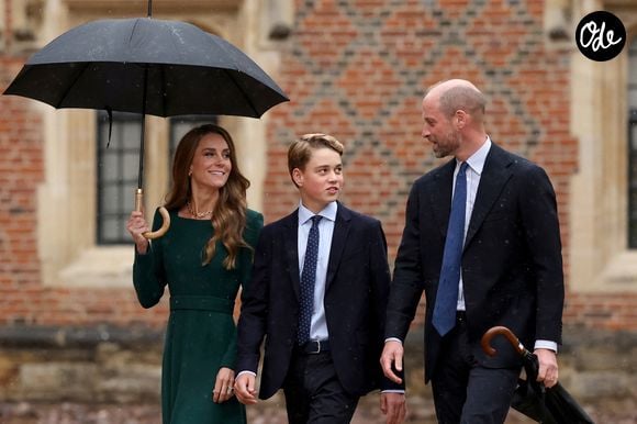 Le prince George de Galles, fait sa rentrée au collège d'Eton entouré de ses parents, le prince William, prince de Galles, et Catherine (Kate) Middleton, princesse de Galles, le 8 septembre 2026.  © PA Wire/PA Images / Bestimage