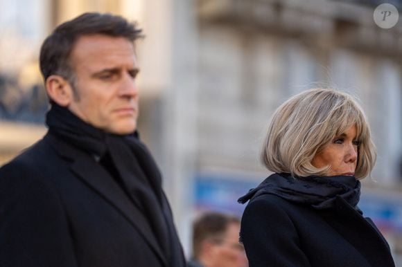 Emmanuel Macron et son épouse Brigitte Macron aux commémorations des 10 ans de l'attentat de Charlie Hebdo à Paris. © Alexis Jumeau/Pool/Bestimage