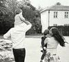 Dans cette vidéo, on peut ainsi voir Meghan montrer le processus de fabrication de la confiture de fruits. 

Le prince Harry, duc de Sussex et Meghan Markle, duchesse de Sussex, dévoilent des photos et des vidéos inédites de leur fils Archie dans "Harry & Meghan" (Netflix). Backgrid UK/ Bestimage