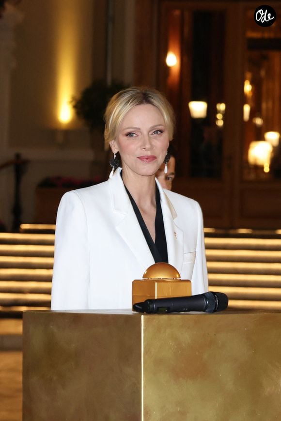 La princesse Charlène de Monaco lors de l'illumination en rose de la place du Casino de Monte-Carlo à l’occasion du mois de sensibilisation au cancer du sein avec l'association Pink Ribbon Monaco le 3 octobre 2026. © Claudia Albuquerque / Bestimage
