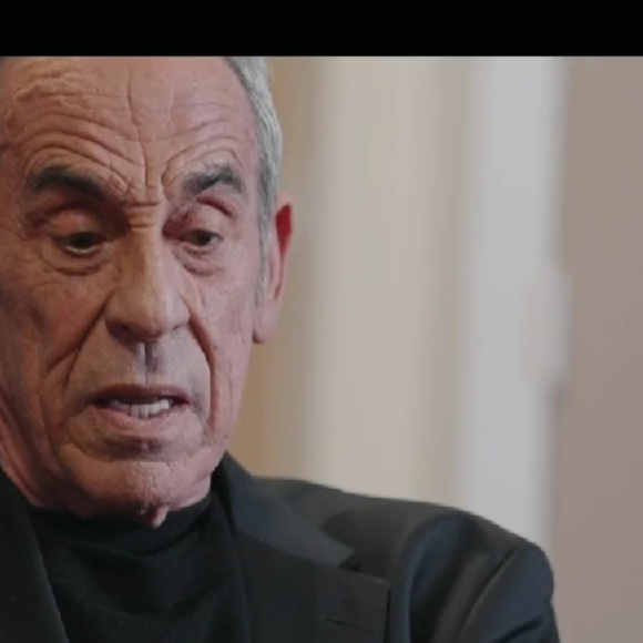 Thierry Ardisson est décédé mardi 14 juillet d'un cancer du foie. 

Capture d'écran Thierry Ardisson - La face cachée de l'homme en noir mercredi 16 juillet. TF1