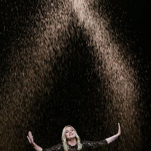 Avec deux prix sur les trois en jeu, Louane n'a pas du tout de quoi rougir et peut se montrer fière de son parcours au sein du concours.

17 mai 2025, Suisse, Bâle : Louane de France avec le titre "Maman" chante lors de la finale du 69ème Concours Eurovision de la Chanson (ESC 2025) sur la scène de la St. Jakobshalle. Jakobshalle : Jens Büttner/dpa/ABACAPRESS.COM