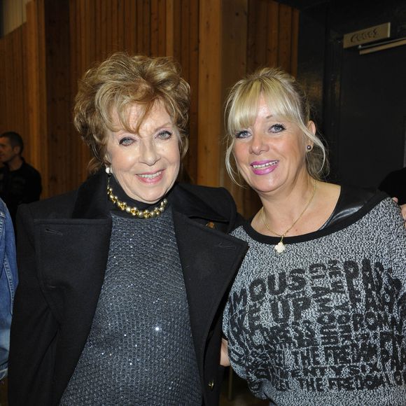 Sa fille, Véronique Néry, déplore que l’État ait saisi la retraite de sa mère, la laissant sans ressources. 

Marthe Mercadier et sa fille Veronique  - Noel de la Fondation Assistance aux Animaux
Paris, le 24 Novembre 2012 COADIC GUIREC / BESTIMAGE