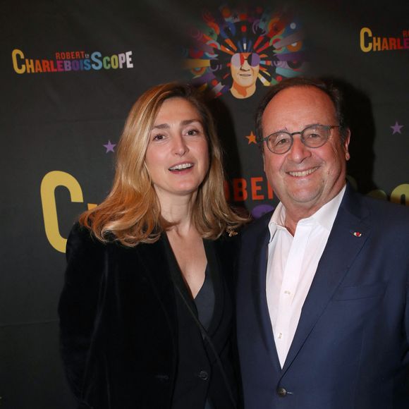 Une présence constante qui semblerait agacer ses voisins, notamment à cause des nuisances sonores liées au véhicule des deux agents

Exclusif - François Hollande et sa femme Julie Gayet - Célébrités au Concert de Robert Charlebois, « Robert en CharleboisScope » au Grand Rex à Paris France, le 2 Avril 2023. 
© Bertrand Rindoff / Bestimage