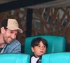 C’est dans une villa discrète et sécurisée à Fort Lauderdale, au nord de Miami, que la famille Messi a trouvé refuge...

Lionel Messi assiste en famille à l'Open de tennis de Miami, le 28 mars 2025. Il était accompagnée de sa femme Antonella Roccuzzo, et de leurs enfants, Thiago, Mateo et Ciro pour assister au match entre N.Djokovich et G.Dimitrov (6-2, 6-3).