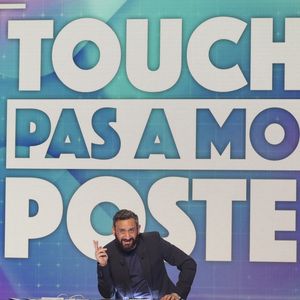 Exclusif - Cyril Hanouna, sur le plateau de l’émission « TPMP » présentée par C.Hanouna et diffusée en direct sur Youtube et sur toutes les box (SFR, FREE, Bouygues, MyCanal etc), Paris, France, le 21 mars 2025. © Jack Tribeca / Bestimage