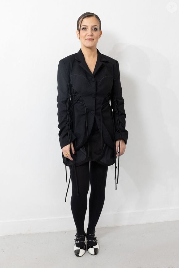 Camille Lellouche au défilé Maitrepierre mode femme automne / hiver 2024-2025 lors de la Fashion Week de Paris (PFW), à Paris, France, le 27 février 2024. Photo : Jérémy Melloul/Bestimage