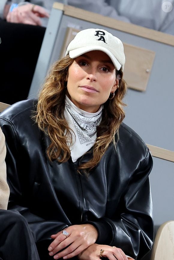 Laury Thilleman - Les célébrités dans les tribunes des Internationaux de France de tennis de Roland Garros 2024 à Paris, le 29 mai 2024. 
© Jacovides / Moreau / Bestimage