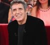 La principale concernée n'en revenait pas que son idole soit dans son pays.

 Julien Clerc - Enregistrement de l'émission Vivement dimanche au studio rive gauche présentée par M. Drucker avec une diffusion sur France 3 le 23 novembre. © Guillaume Gaffiot/Bestimage