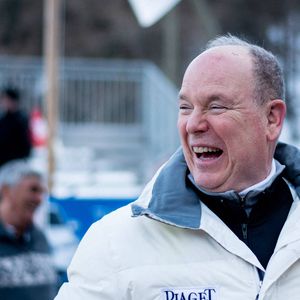 Le club INEOS - un lieu unique et réputé situé dans la station de ski la plus riche de France
Le prince Albert II de Monaco lors du Championnat du monde IBSF de bobsleigh à Saint-Moritz, Suisse, le 3 février 2023. Imago/Panoramic/Bestimage