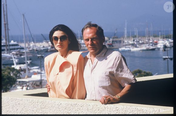 Anouk Aimée et Jean-Louis Trintignant présentent un homme et une femmeà Cannes en 1986  ANGELI-RINDOFF / BESTIMAGE