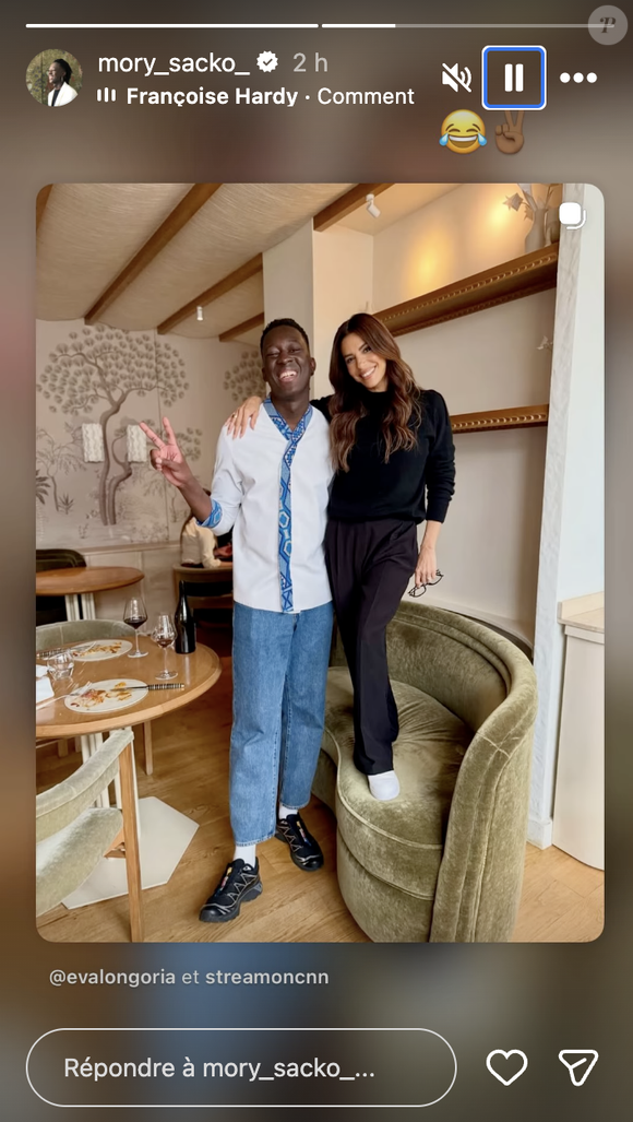 Il est exactement le genre de profil qui fascine à l'international. Avec sa cuisine hybride, qui mixe les influences africaines, japonaises et le terroir français, il incarne à la perfection le renouveau de notre gastronomie.

Mory Sacko et Eva Longoria réunis pour un projet.
