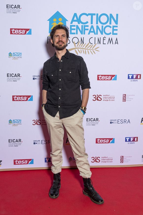 Il s'est battu pour reprendre du poids
Arnaud Demanche au photocall de la soirée "Action Enfance fait son cinéma" au Grand Rex à Paris le 13 juin 2022 © Pierre Perusseau / Bestimage