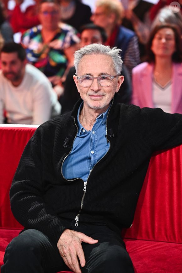 Que sait-on à propos de Louise, sa petite dernière ?


Exclusif - Thierry Lhermitte - Enregistrement de l'émission Vivement dimanche consacrée à l'équipe du Splendid au studio Rive Gauche, présentée par M.Drucker, diffusée le 23 février 2025 sur France 3. 
© Guillaume Gaffiot / Bestimage