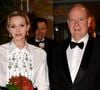 Une explosion d'origine criminelle a semé la stupeur à Monaco

Le prince Albert II de Monaco et la princesse Charlène lors du photocall du dîner de gala du Grand Prix de Formule 1 de Monaco 
© Bruno Bebert / Bestimage