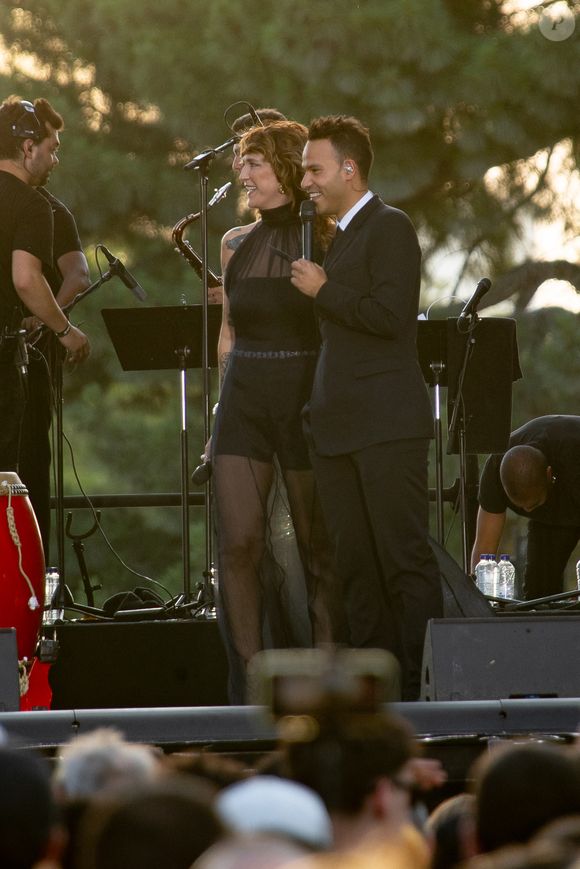 Le journaliste et animateur de 33 ans était sur les ondes de RTL depuis 2022 le magazine dominical Focus dimanche.

Daphné Bürki, Mohamed Bouhafsi - Soirée du "Grand Concert de la fête de la musique" au Jardin des Tuileries, autour de la vasque olympique, présentée par D. Bürki et M. Bouhafsi et retransmis en direct sur France 2 à Paris le 21 juin 2025.
. © Marc Ausset-Lacroix - Jack Tribeca - Christophe Clovis / Bestimage