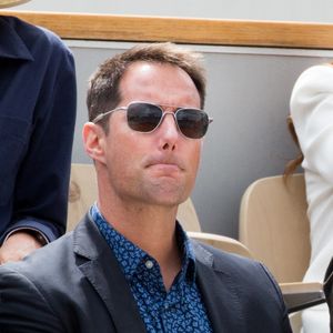 Devenu pilote d’hélicoptère et bientôt pilote d’essai, il cultive un mode de vie à la fois strict et curieux, loin du luxe.

Thomas Pesquet - People dans les tribunes lors des Internationaux de France de Tennis de Roland Garros 2022 à Paris le 29 mai 2022.