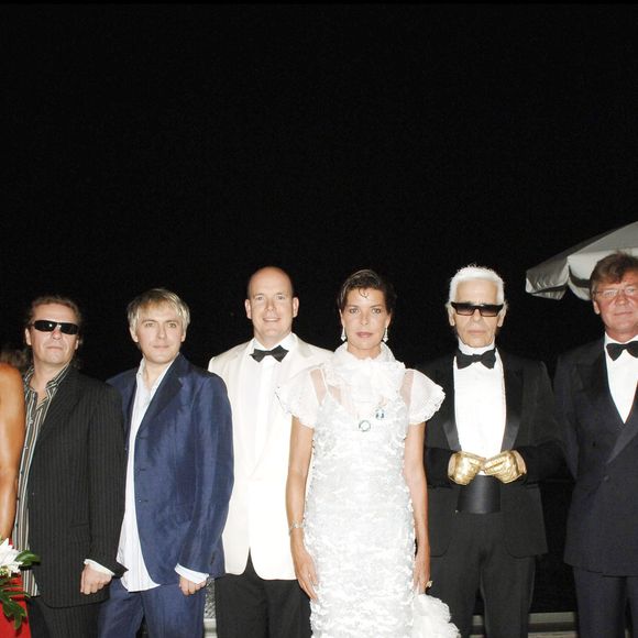 Gala de la Croix rouge 2006 à Monaco en presence du prince Albert II de Monaco, de la princesse Stéphanie, du prince de Hanovre et de la princesse Caroline, Pierre Casiraghi, Charlene Wittstock et de Karl Lagerfeld. © DOMINIQUE JACOVIDES / BESTIMAGE