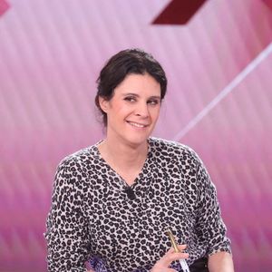 Mère de 4 enfants, Apolline de Malherbe doit composer avec un quotidien compliqué.
Apolline de Malherbe présente "Apolline de 9 à 10" sur BFMTV, à Paris, France. Photo par Jerome Domine/ABACAPRESS.COM