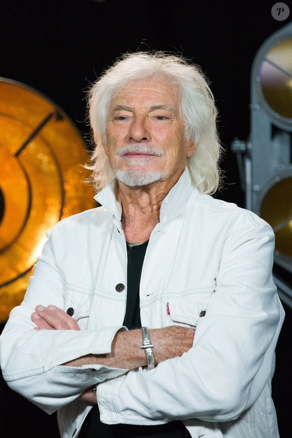 Backstage de l'enregistrement de l'émission "La Chanson secrète 7 » à la Scène musicale à Paris, qui sera diffusée le 15 janvier 2021 sur TF1. © Gaffiot-Moreau / Bestimage