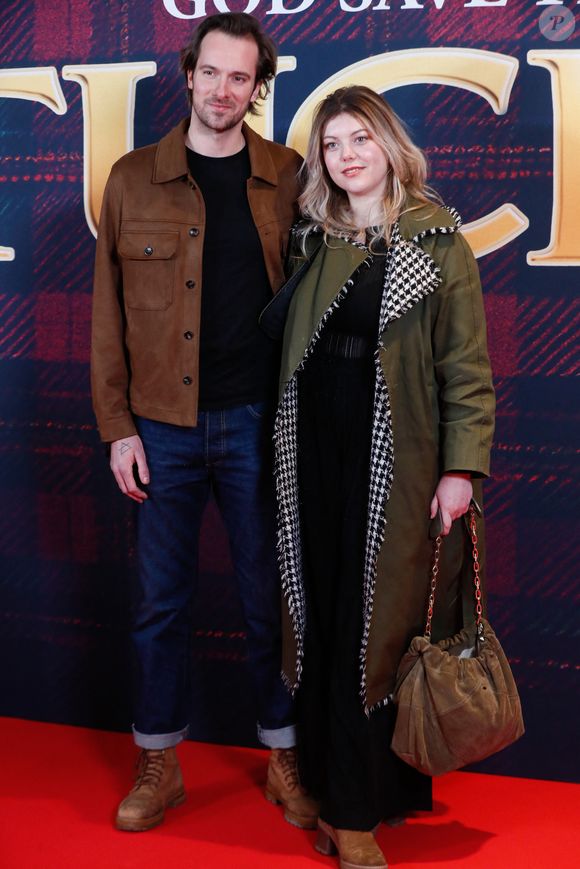 Héloïse Martin et son compagnon Hugo - Avant-première du film "God save the Tuche" au cinéma Pathé Palace à Paris le 4 février 2025. © Christophe Clovis/Bestimage