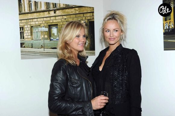 Adriana Karembeu et sa sœur Natalia Sklernarikova, marraines du champagne Lanson, participent aux vendanges du Clos Lanson 2011 à Reims, en France, le 27 août 2011. Photo : Abaca