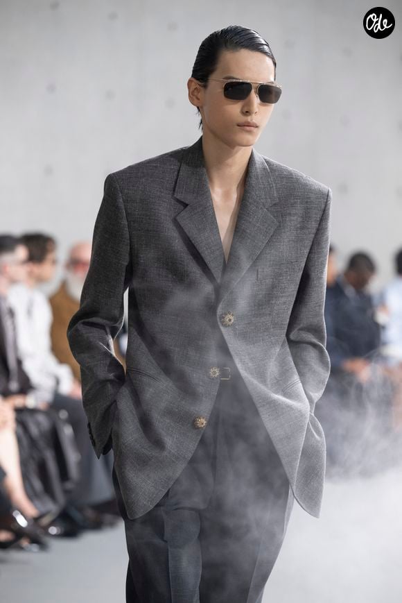 Défilé de mode homme Saint Laurent Printemps/Eté 2027 dans le cadre de la Fashion Week de Paris le 23 juin 2026.

© Bestimage