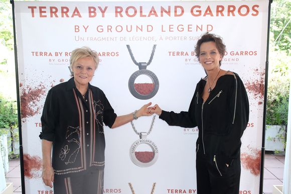 Exclusif - Muriel Robin et Anne Le Nen - Présentation du Collier " Terra by Roland Garros " créé par Anne Le Nen, Présidente de Ground Legend, au restaurant Laurent à Paris, France le 22 Mai 2026.

© Bertrand Rindoff/Bestimage
