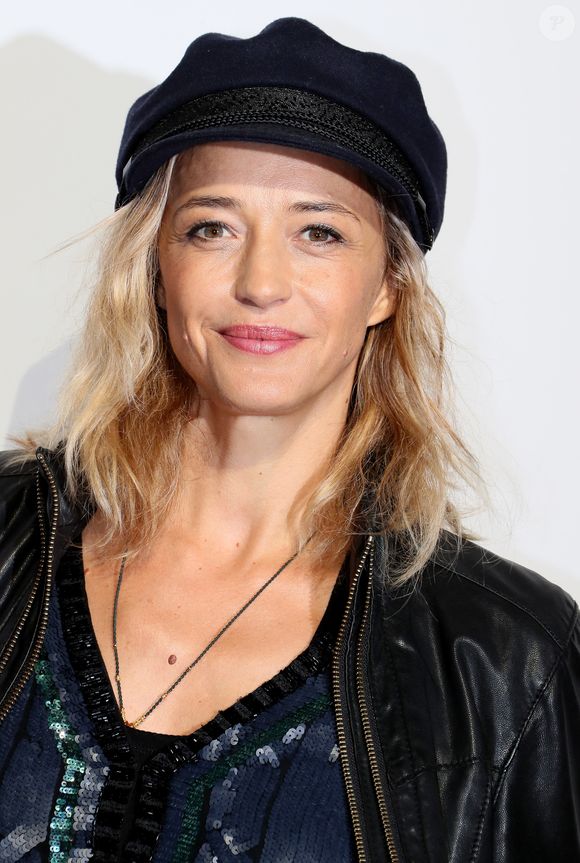 Hélène de Fougerolles à la première de "Souviens Toi" lors de la cérémonie d'ouverture de la 19ème édition du Festival de la Fiction TV de la Rochelle, le 13 septembre 2017.
© Patrick Bernard/Bestimage