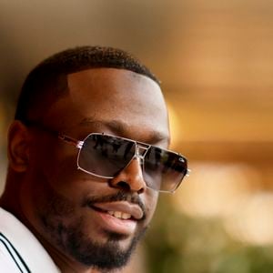 Dadju au photocall du village ((night session) lors des Internationaux de France de Tennis de Roland Garros 2026, à Paris, France, le 5 juin 2026. © Jacovides-Moreau/Bestimage