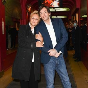 Muriel Robin exprime une forme de peur et de distance vis-à-vis de lui.

Muriel Robin et Pierre Palmade - Inauguration de la statue de cire de "Muriel Robin et Pierre Palmade" au musée Grévin à Paris le 25 octobre 2021. © Coadic Guirec/Bestimage