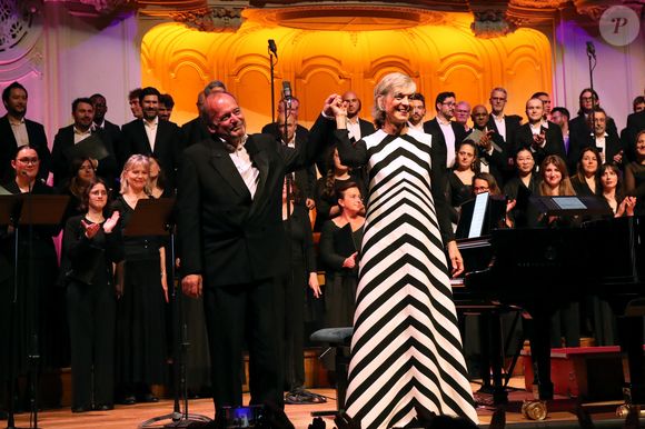 Les pianistes Hélène Mercier-Arnault et Louis Lortie avec le cœur de l'orchestre de Paris - Concert : " La 9ème Symphonie de Beethoven-Liszt " en version exceptionnelle pour 2 pianos, coeur et solistes, à la Salle Gaveau à Paris, France, le 14 Mai 2025.

© Bertrand Rindoff / Bestimage