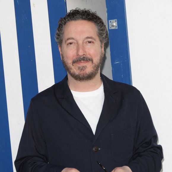 Guillaume Gallienne lors de la 39ème édition du festival du film romantique de Cabourg, le 13 juin 2025.
© Guirec Coadic/Bestimage
