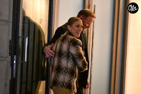 Baptisé Sacha Dally, le fan en question est revenu sur ce moment unique au micro de franceinfo

Céline Dion, de retour d'une séance intense de répétitions, prend le temps de saluer ses fans devant l'hôtel Royal Monceau à Paris le 9 septembre 2026 © Lionel Urman / Bestimage