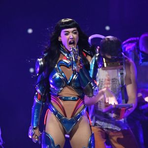Il y a fort à parier qu’ils ont profité de leur passage à Paris pour déguster les spécialités françaises les plus savoureuses et écumer les meilleures tables de la capitale. 

Katy Perry en live pour son concert à The AO Arena in Manchester le 8/10/2025.

Photo : Backgrid UK/ Bestimage