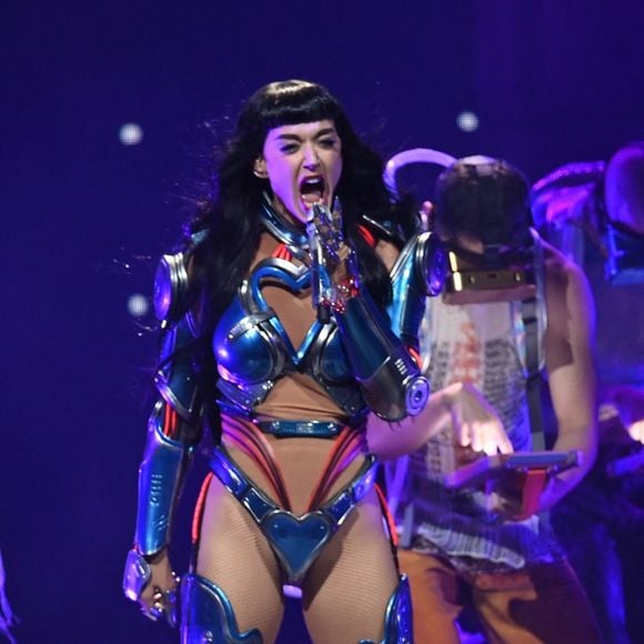 Il y a fort à parier qu’ils ont profité de leur passage à Paris pour déguster les spécialités françaises les plus savoureuses et écumer les meilleures tables de la capitale. 

Katy Perry en live pour son concert à The AO Arena in Manchester le 8/10/2025.

Photo : Backgrid UK/ Bestimage