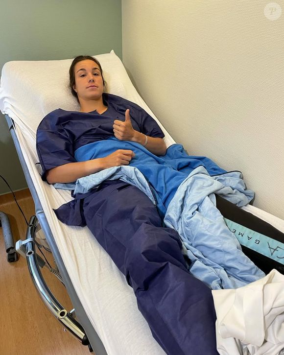 “Pouvez-vous lui dire de mettre du déodorant ? Elle sent vraiment mauvais”, lance-t-elle à propos de Loïs Boisson

Loïs Boisson